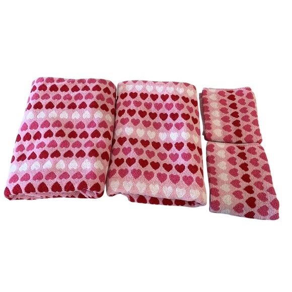 4-Pc Valentine's Theme Towel Set Red Pink White Hearts 2-Bath 27"x54" 2-Hand - Picture 1 of 5